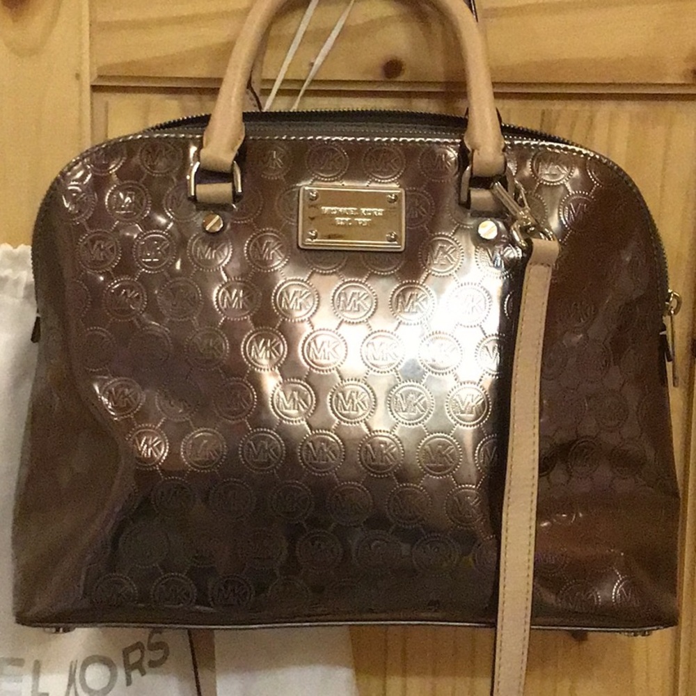 Almost New Only A Few Uses With Original Bag - image 7